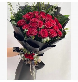 25 Kırmızı Gül Buketi